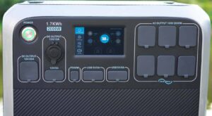 Bluetti AC200 Outlets and Front